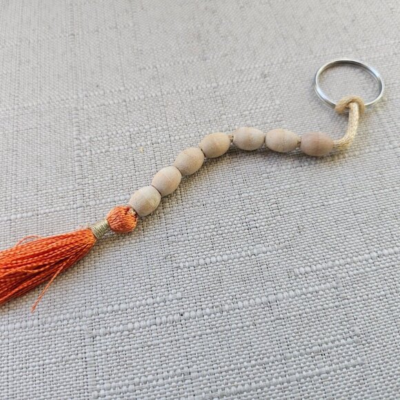 Keychain Real wood Beads Handmade 7 Beads Orange Tassel Keys Holder - Picture 9 of 11